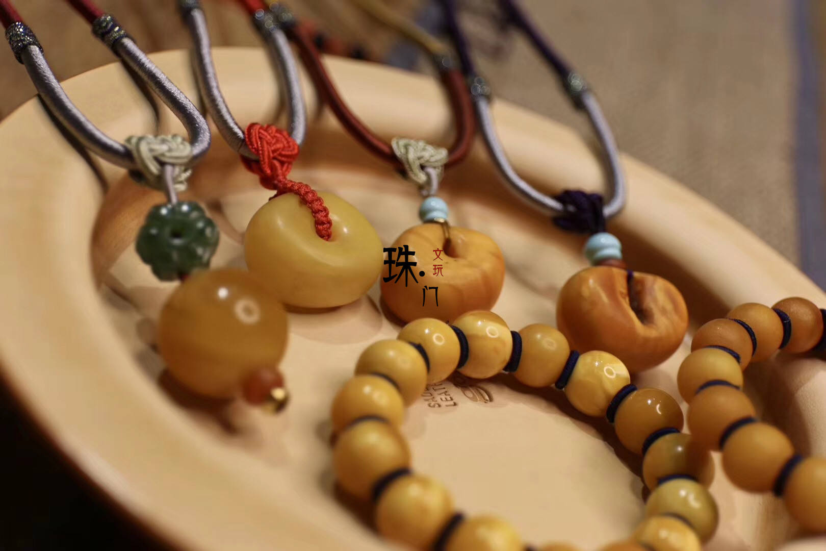 蜜蜡开料加工的直播间,顶级蜜蜡开料