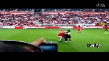 小罗蝎子摆尾进切尔西一个球,小罗扭屁股射门