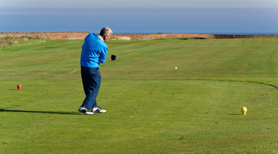 海南高尔夫打球攻略,打高尔夫球腰部扭伤怎么办