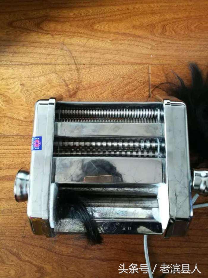 面条机操作起来很危险吗,面条机做出来不圆滑