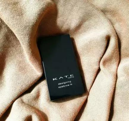 五十块钱买一个香奈儿,一万块钱香奈儿能买到啥