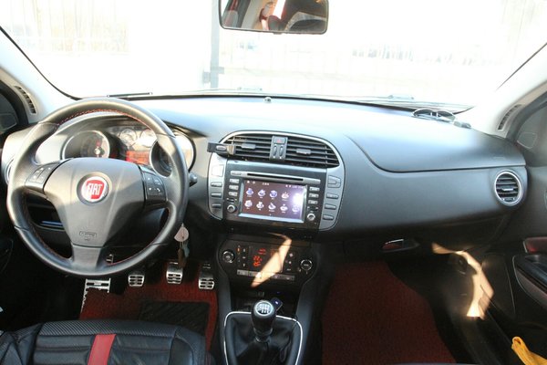 给新生闺女买车，菲亚特博悦，很合适