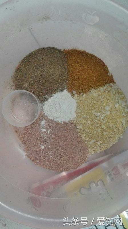 绑钩小技巧学会钓鱼不再难,怎样学绑钓鱼钩