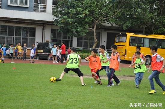 赛季16球西班牙锋霸：金元足球没用但中国足球绝对有戏！