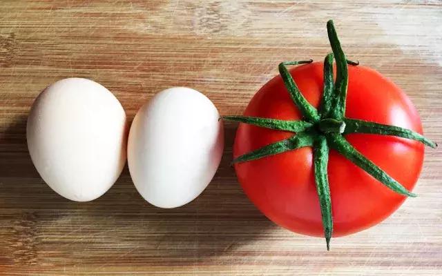 空腹不能吃圣女果吗,空腹吃西红柿后可以喝热水吗
