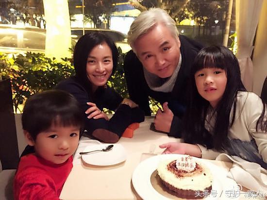 陆毅家内景,明星全家福黄磊