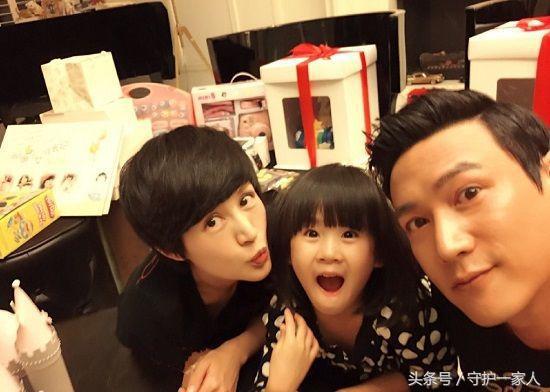 陆毅家内景,明星全家福黄磊