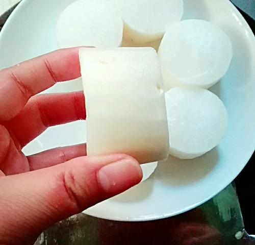 不用花钱，就可以自制超强清洁剂，污垢油垢一擦就掉！