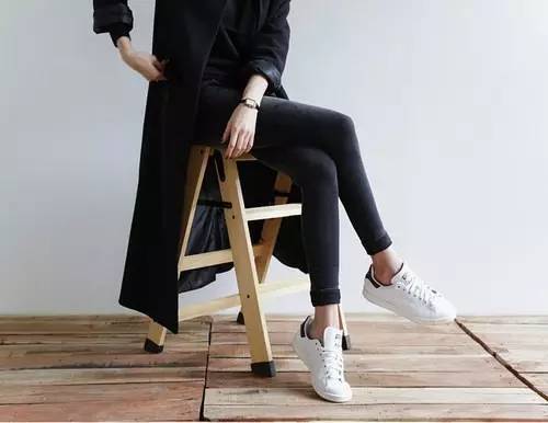 灏忕櫧闉嬪啀涔熶笉鎰佸彂榛勪簡,灏忕櫧闉嬪啀涔熶笉鎬曞彉榛勪簡