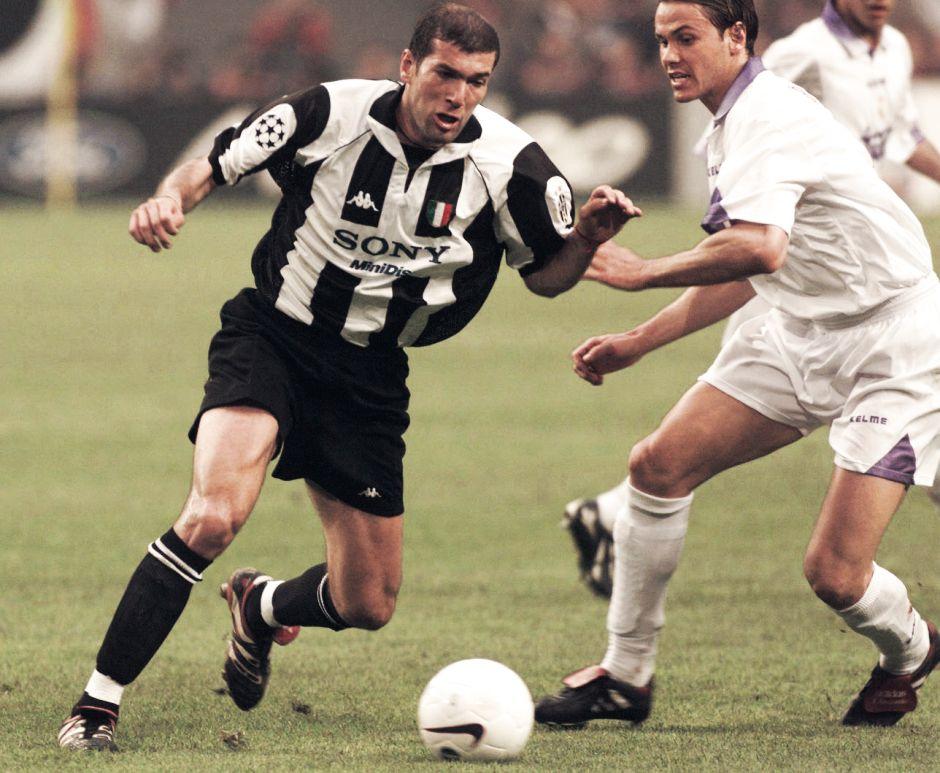 他们踢球像芭蕾，铲球美如画，盘带秀出花