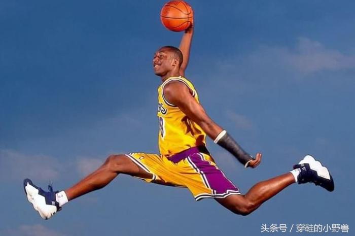 24号科比篮球鞋致敬黑曼巴,科比自己最喜欢的最强实战篮球鞋