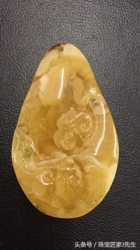 蜜蜡吊坠修复,蜜蜡原石手工打磨吊坠