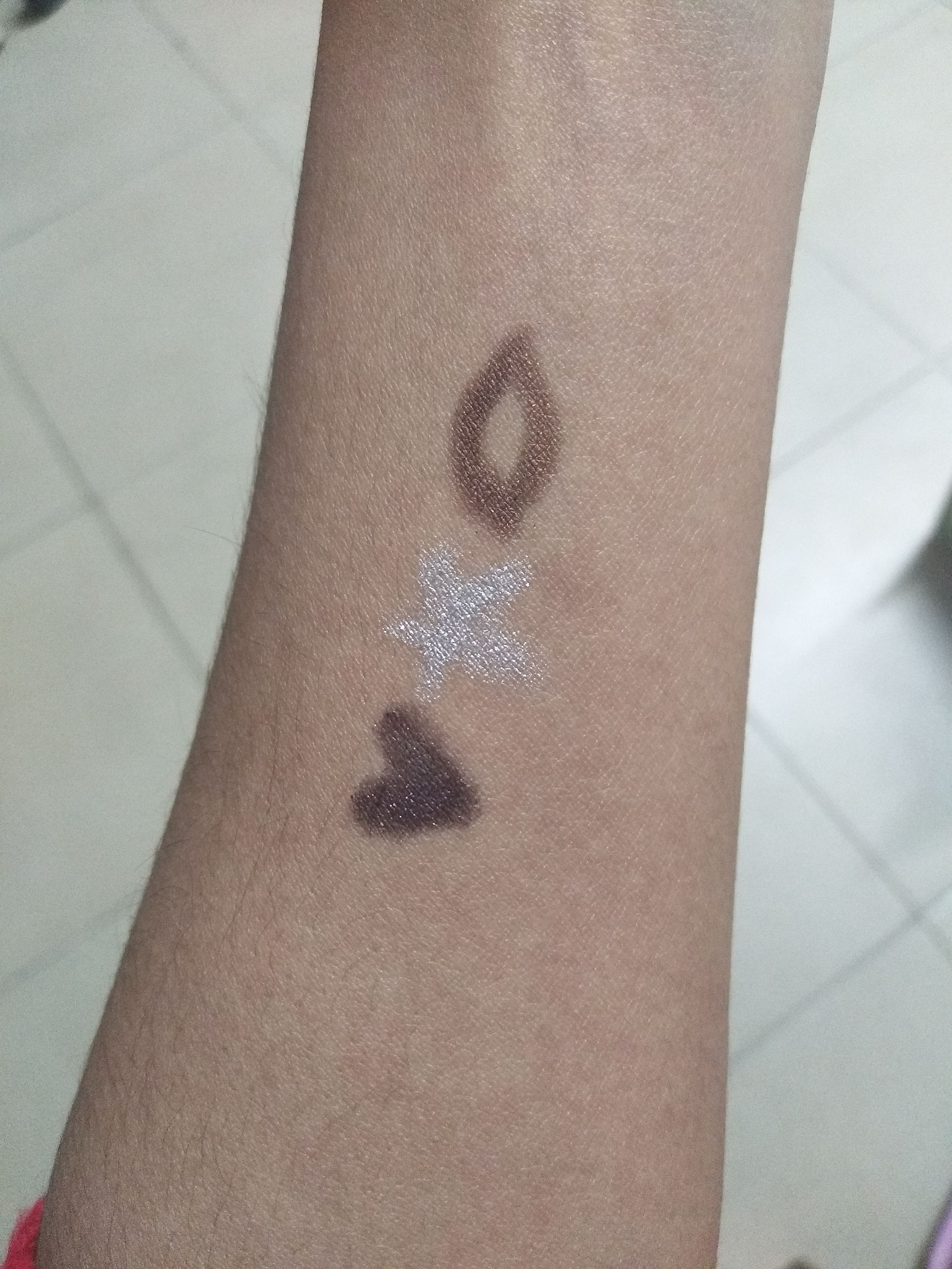 稚优泉粉底液,稚优泉新品遮瑕液