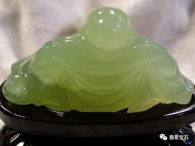 绿色的玉石除了翡翠还有什么,最接近翡翠的玉石