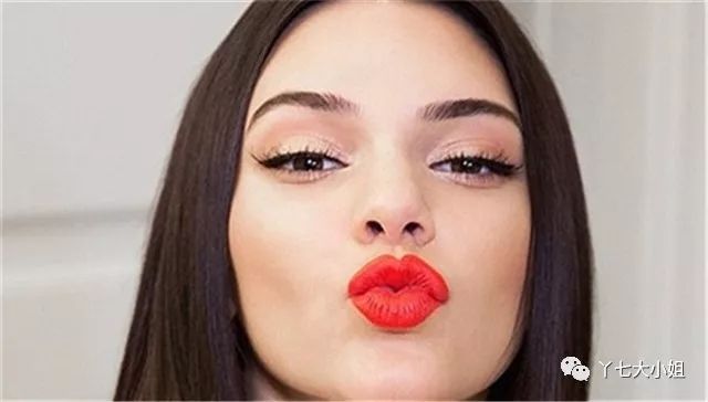 平价显白口红,既滋润又显色又细腻的口红