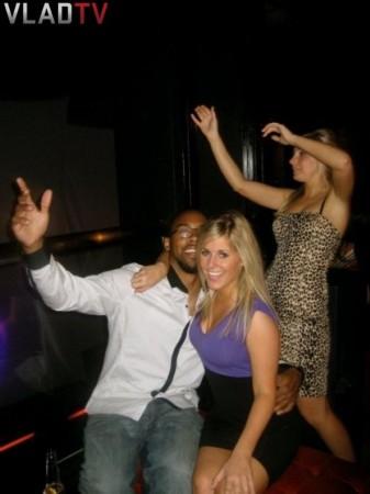 两位球王之子天差地别，原来篮球比足球重这么多！