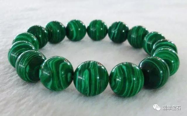 绿色的玉石除了翡翠还有什么,最接近翡翠的玉石