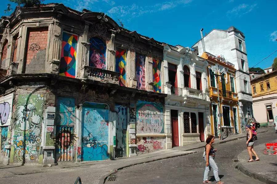 巴西足球传奇卡卡宣布退役,巴西足球先生卡卡