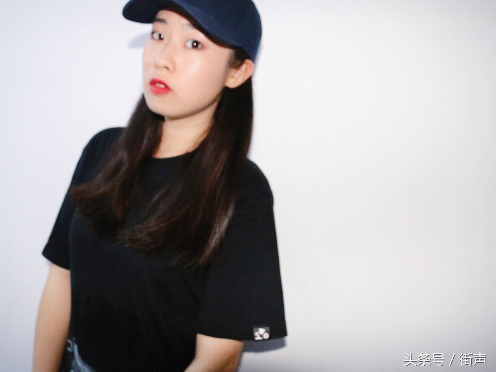 zc：“小透明”嘻哈少女前进中