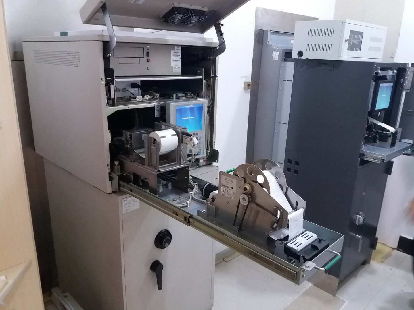 涨知识万万没想到,atm机因操作不当吞钱了怎么办