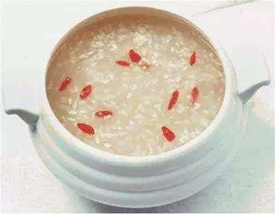 妈妈胃病二十年*毛老**病，一不谨慎就胃出血，吃什么好，需要的收藏