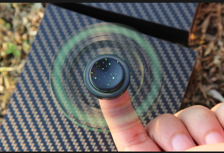 发光指尖陀螺限量版黑科技,发光炫酷指尖陀螺开箱