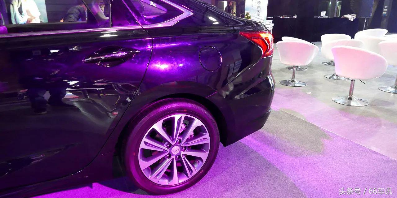 不只奥迪灯玩得溜，长安新车竟带呼吸LED大灯、黑科技中控！