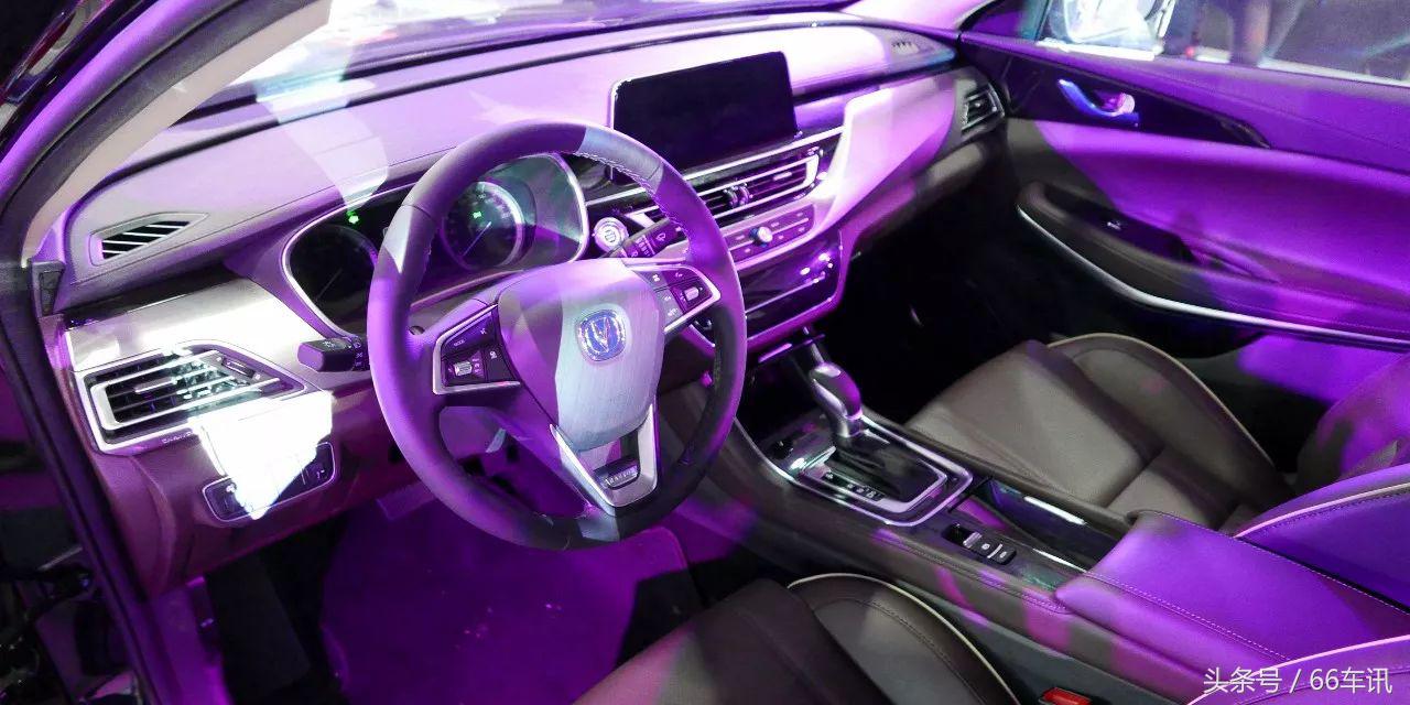 不只奥迪灯玩得溜，长安新车竟带呼吸LED大灯、黑科技中控！