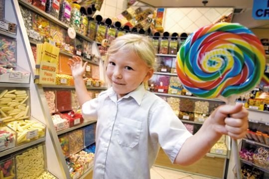 孩子让我们超越自我成就自己,让孩子明白只有不放弃才能成功