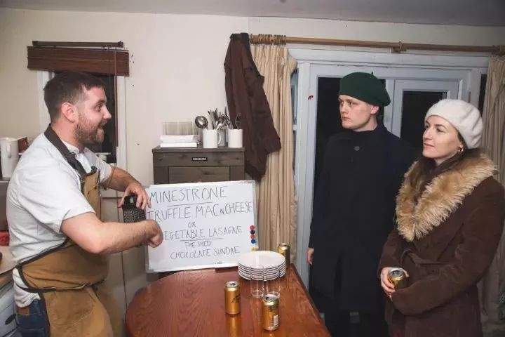 把自家破后院谎称为高级餐厅，7个月做到伦敦餐厅NO.1