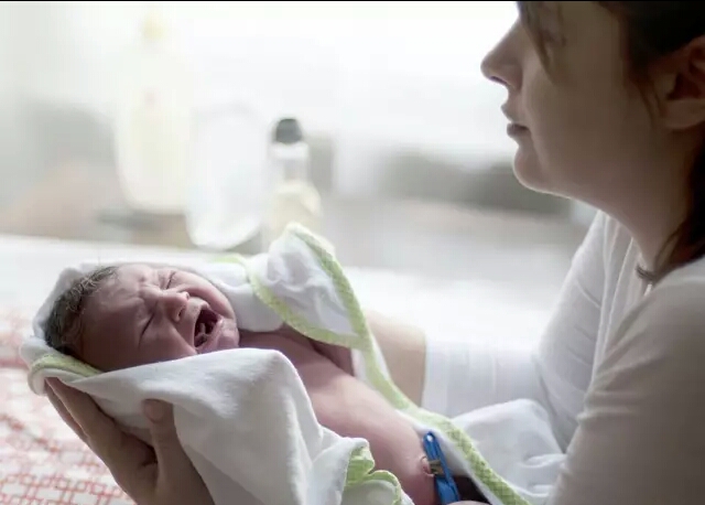 孕妇顺产后肚子咕噜噜响怎么回事,早期孕妇肚子咕咕响怎么回事