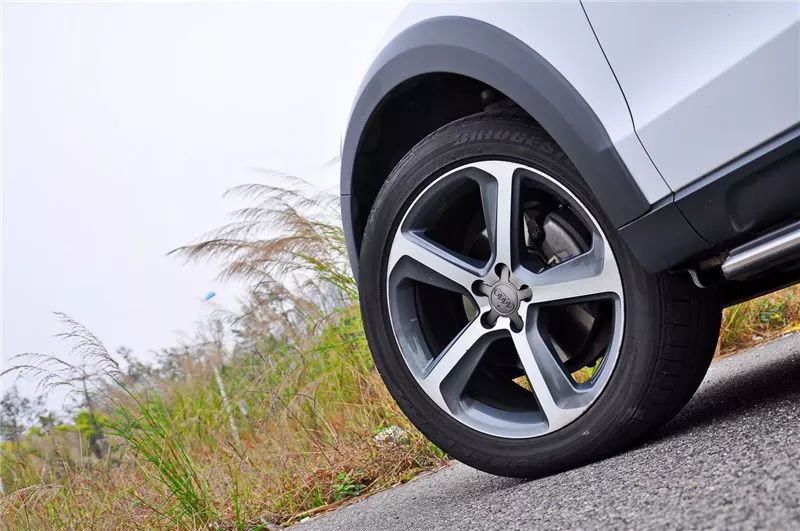 全新奥迪q5sportback试驾,上汽奥迪q5e-tron试驾