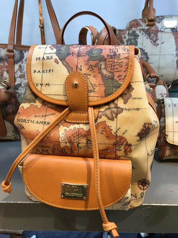 红翻天的小萌物带你激活圣诞季，还不快来瞧瞧？