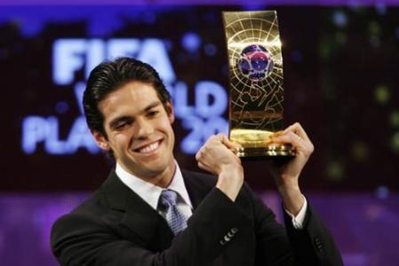 卡卡为梦想豪赌失败，但他有两点仍是足坛独一无二的存在