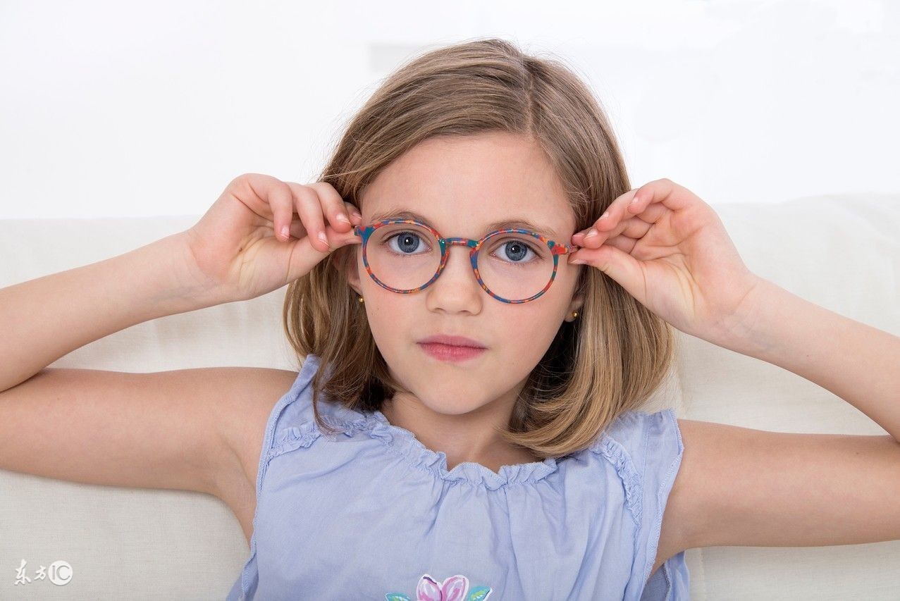 配镜知识科普,配镜怎样根据脸型选镜框