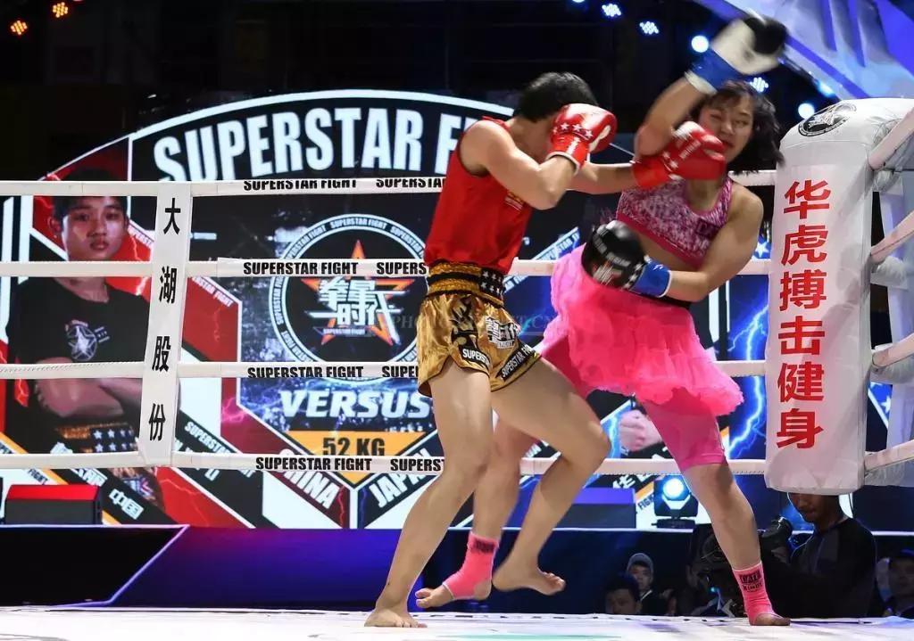 卡卡国家队退役是哪一年,卡卡宣布退役来中超