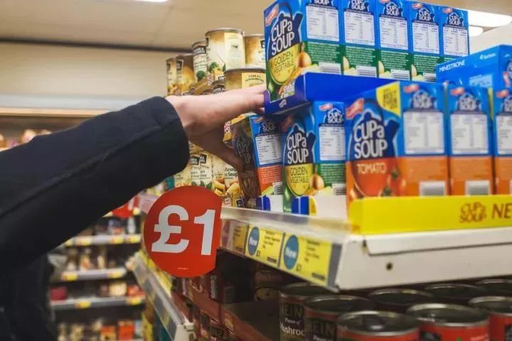 把自家破后院谎称为高级餐厅，7个月做到伦敦餐厅NO.1