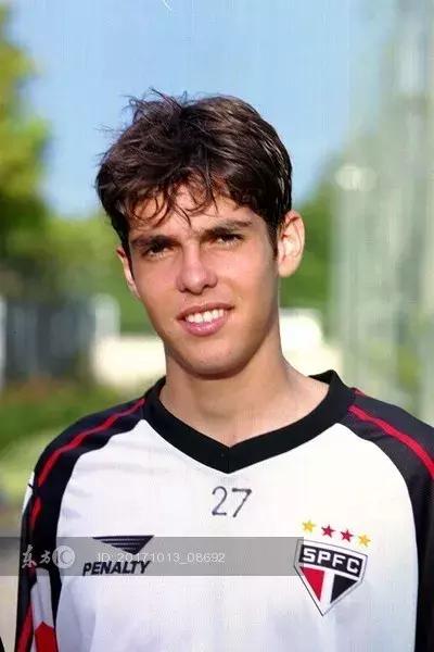 那个偷走人们初恋的足球美少男，终于在16年后说了分手！