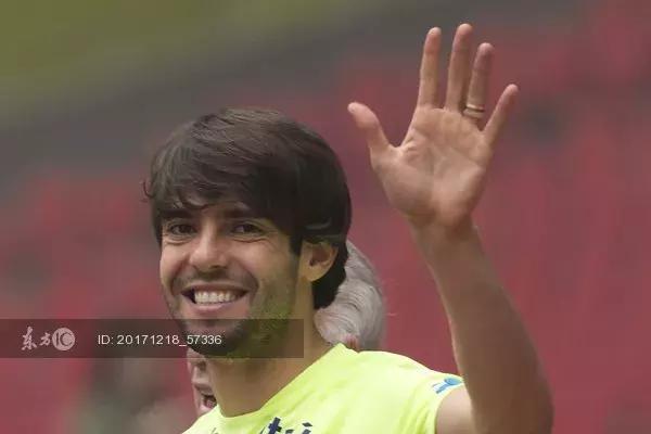 那个偷走人们初恋的足球美少男，终于在16年后说了分手！