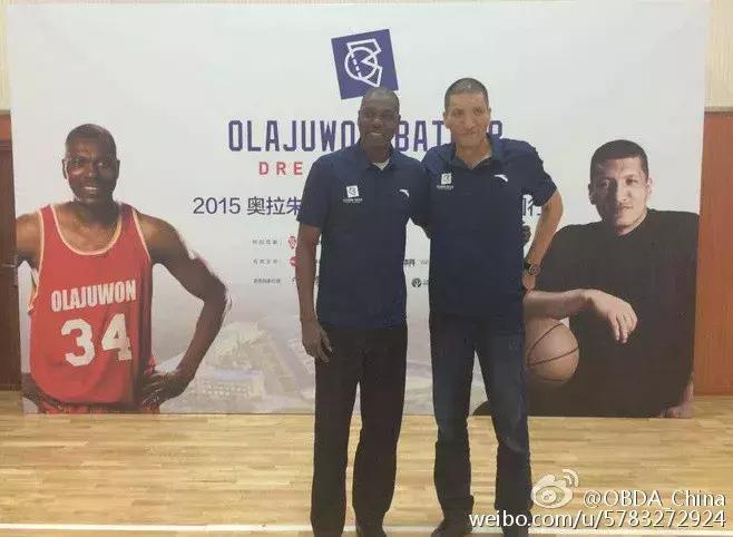 卡卡国家队退役是哪一年,卡卡宣布退役来中超