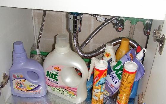 卫生间空调检修口封堵最佳方法,卫生间管道没有吊洞封堵怎么补救