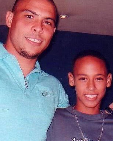 巴乔跟马尔蒂尼谁才是意大利老大,巴乔在老马尔蒂尼打了几场比赛