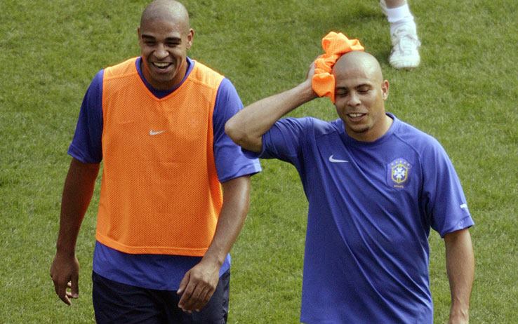 巴乔跟马尔蒂尼谁才是意大利老大,巴乔在老马尔蒂尼打了几场比赛