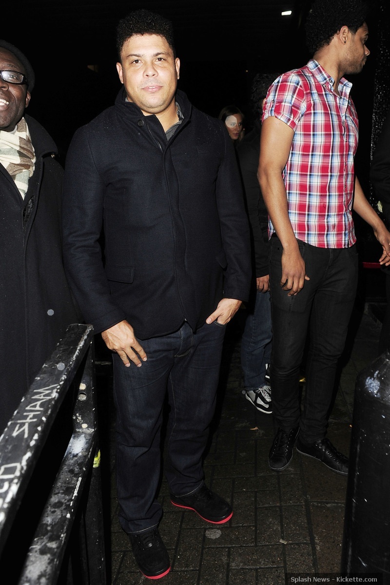 巴乔跟马尔蒂尼谁才是意大利老大,巴乔在老马尔蒂尼打了几场比赛