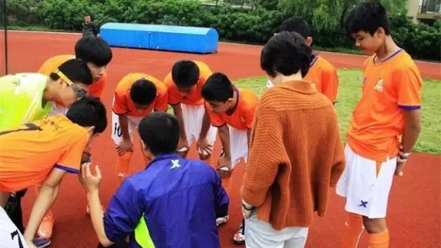 赞！建兰中学拿到了浙江足球总冠军！杭州竟然有那么多足球队！