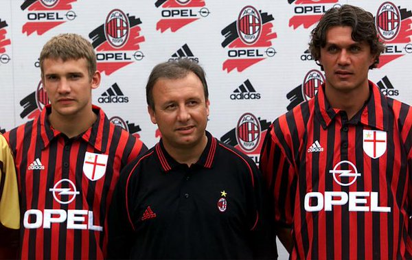 巴乔跟马尔蒂尼谁才是意大利老大,巴乔在老马尔蒂尼打了几场比赛