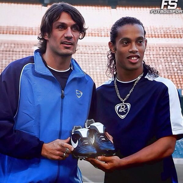 巴乔跟马尔蒂尼谁才是意大利老大,巴乔在老马尔蒂尼打了几场比赛