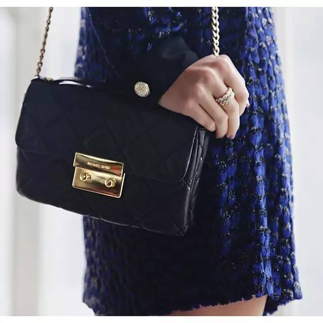 “半小时遇到4个同款”|留学生撞包大调查