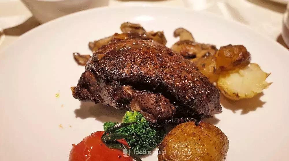 某人约会图性价比选了“西堤厚牛排”，结果吃完秒变前任……