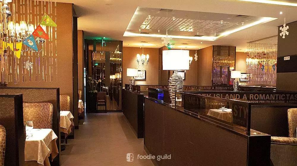 某人约会图性价比选了“西堤厚牛排”，结果吃完秒变前任……